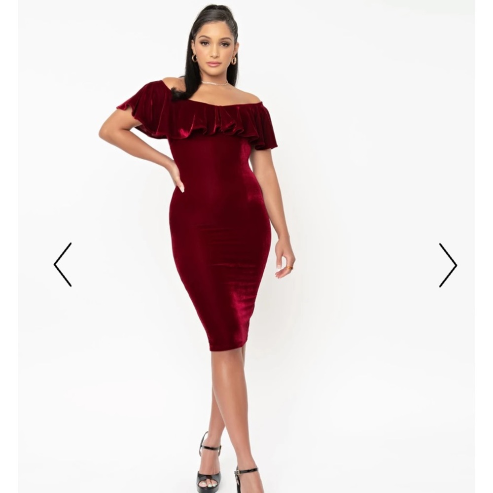 Unique Vintage Sophia wiggle Dress Burgundy